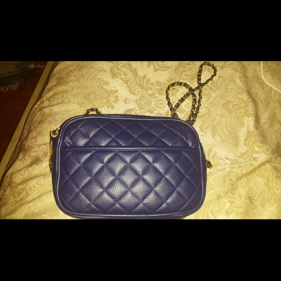 Handbag - Picture 2 of 3