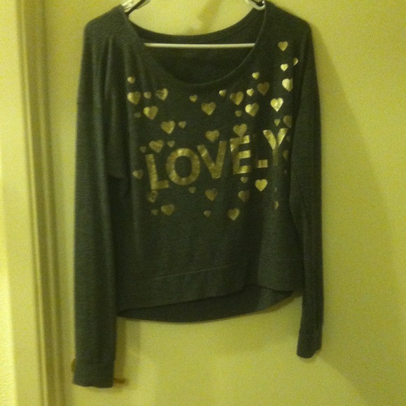 Im selling this casual blause