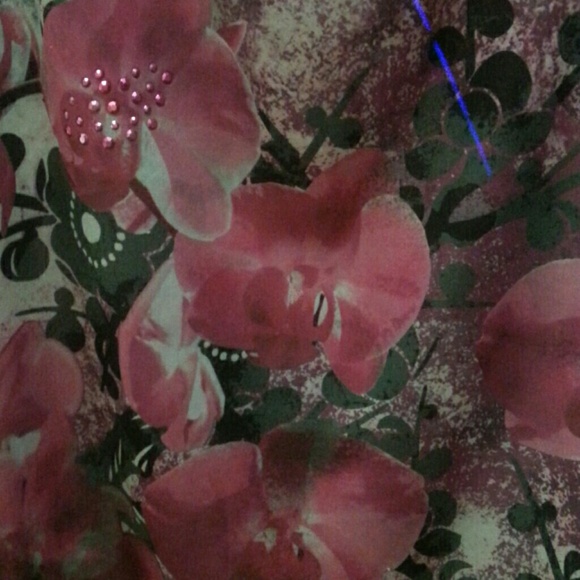 Floral Print Top - Picture 2 of 2