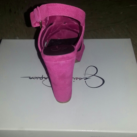 Jessica Simpson Sandals - Picture 2 of 4