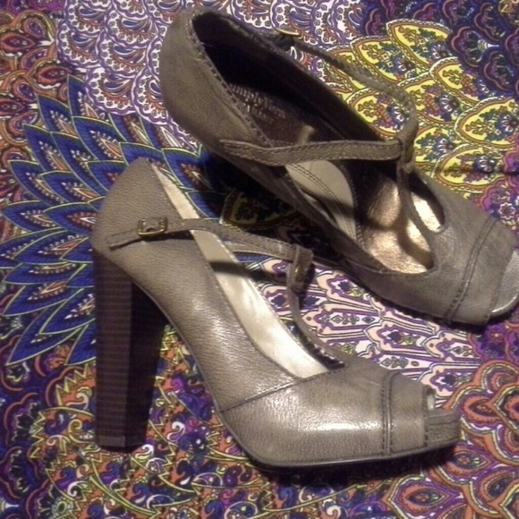 Maryjane stacked heels