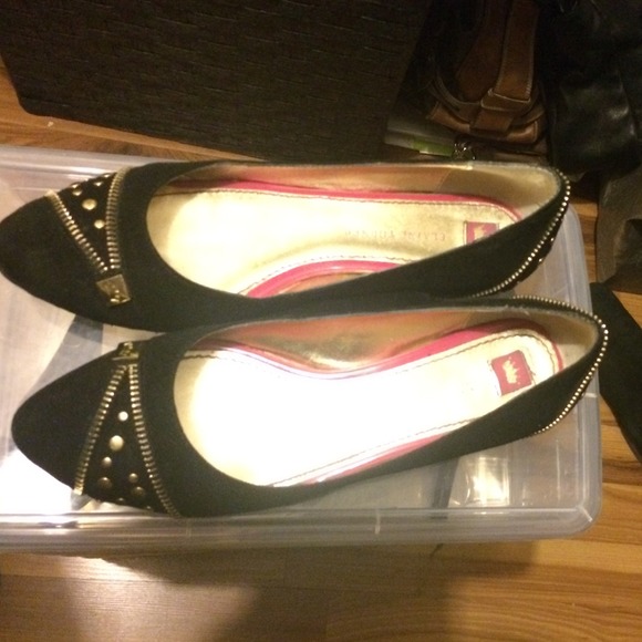 Black flats - Picture 2 of 3