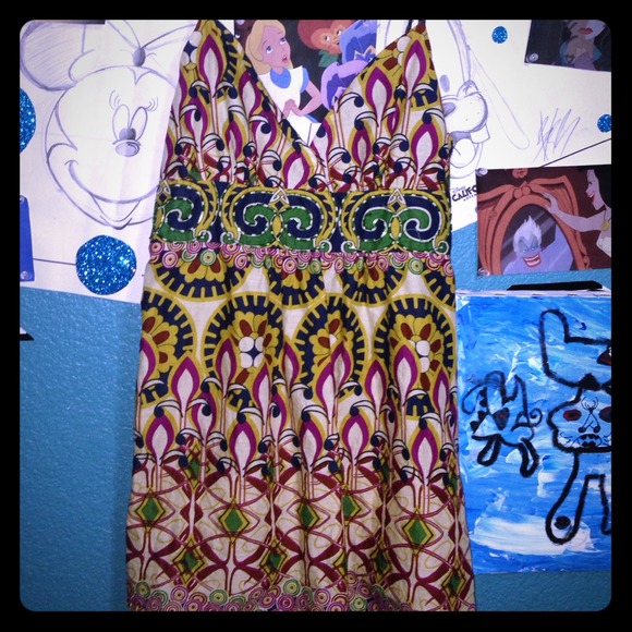 Adorable Dressy Patterned Top!