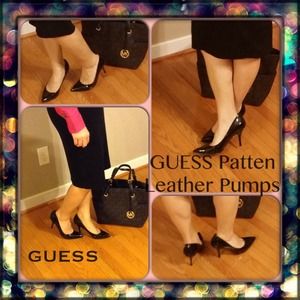 👠Gorgeous GUESS black patten leather pumps👠