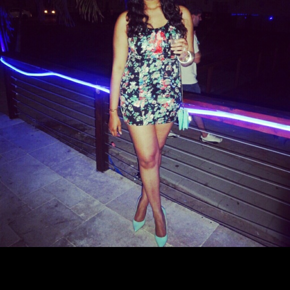 Floral Bow Cut Out Back  Dress - Picture 4 of 4