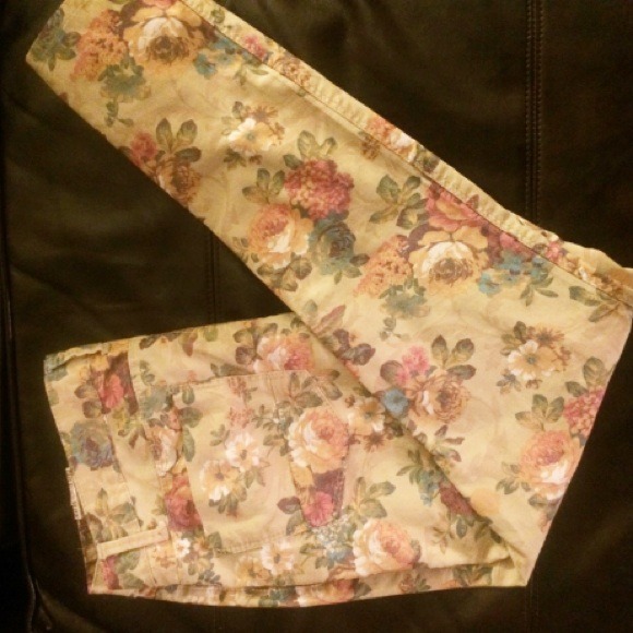 Floral print skinny jeans Size 11/12