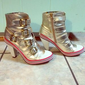 Dollhouse gold metallic boot heels