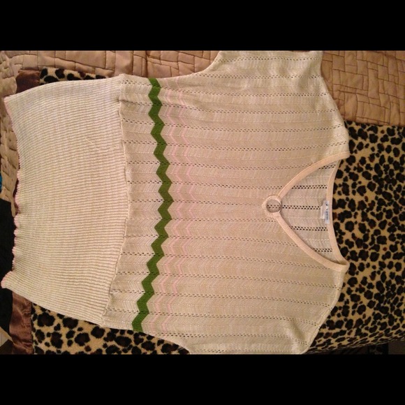 Cool sweater top