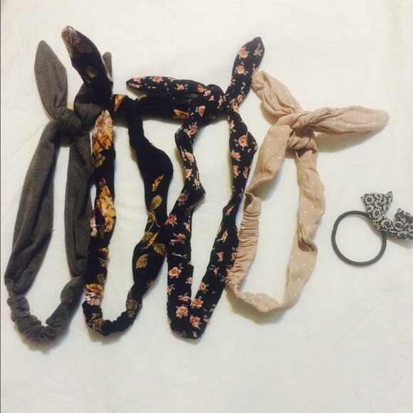 $30 PP Brandy Melville Headbands and bowtie💕