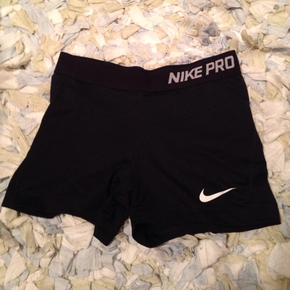 Nike Pros 2.5"
