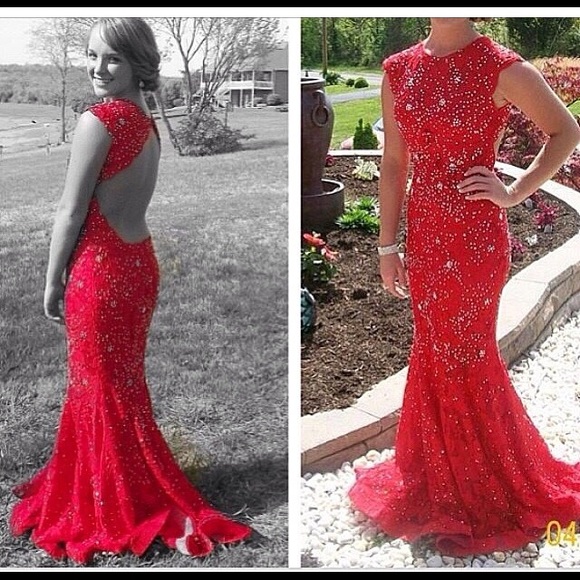 SOLD! Red lace Jovani Dress - Picture 4 of 4