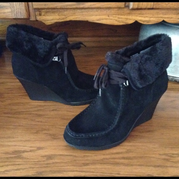 NEW WHITE MOUNTAIN suede leather ankle boots black - Picture 4 of 4