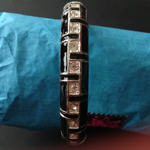 Black enamel bracelet