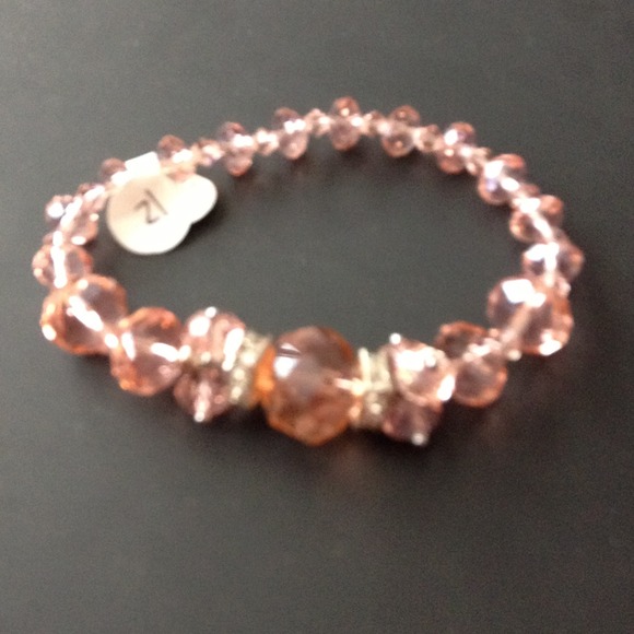 Beautiful pink crystal elastic bracelet