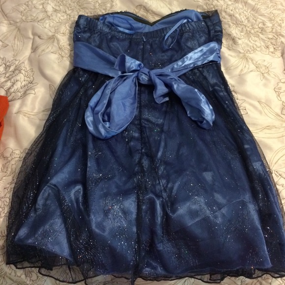 Blue homecomming dress - Picture 3 of 4