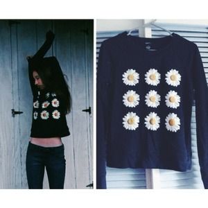 Black Daisy Long Sleeve Pullover Shirt ☮☯☾