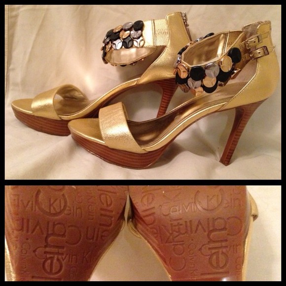 Calvin Klein Heels 🐝 - Picture 3 of 4