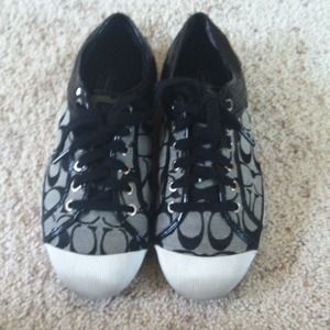 New Coach tennis shoe