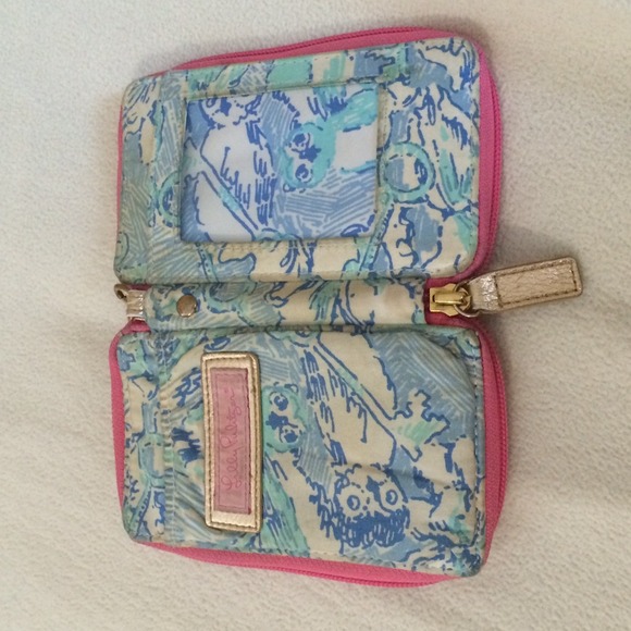 🚫SOLD🚫Lilly Pulitzer Wristlet - Picture 3 of 3