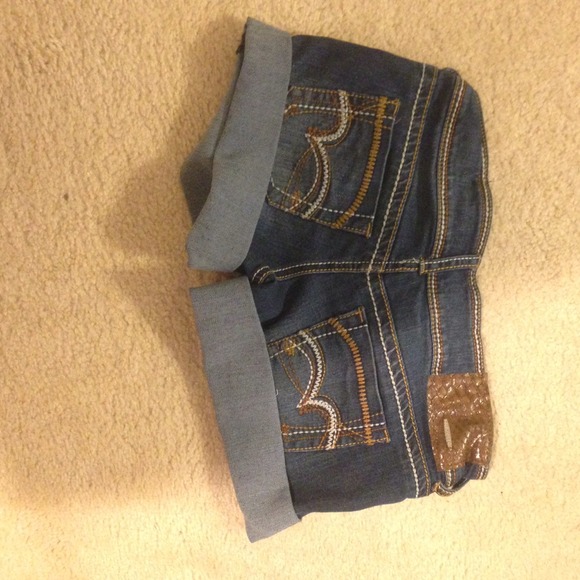 Shorts - Picture 2 of 2