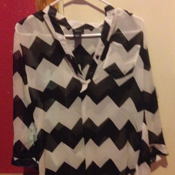 Black and white chevron shirt