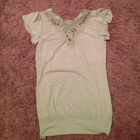 Daytrip backless shirt