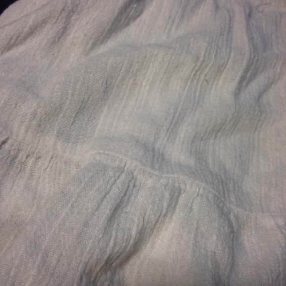 Cute, white circle skirt! - Picture 2 of 2