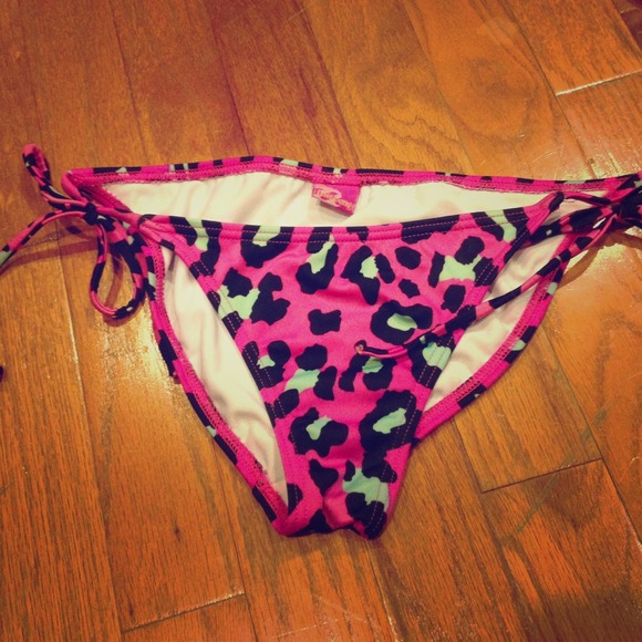 Pink leopard Billabong bikini bottoms