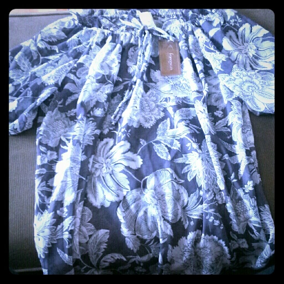 Francesca ' s Top