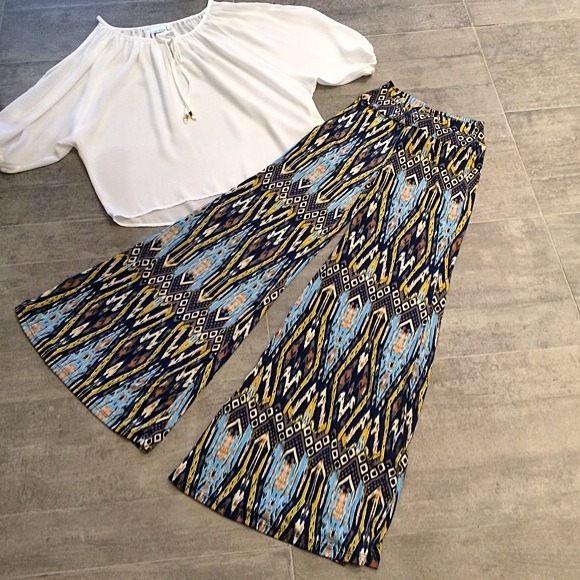 Printed palazzo pants! Super comfy!!