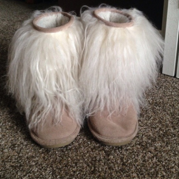 fur boots