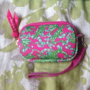 NWOT lilly pulitzer Wristlet