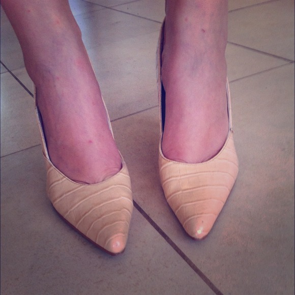 Pointy heels ❕🔼🔼