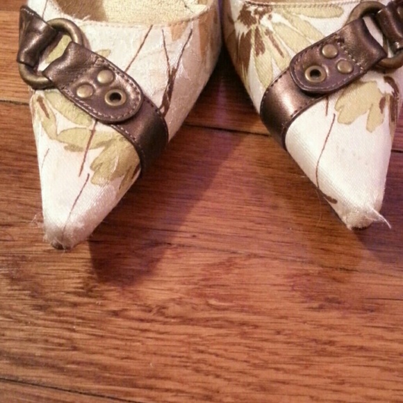 Heels - Picture 4 of 4