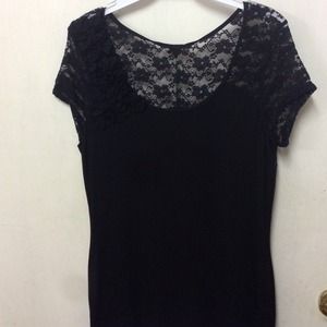 Black Cap Sleeve lace top