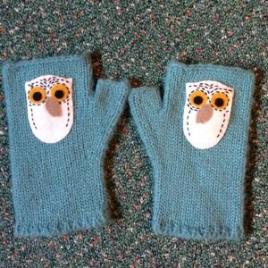 Owl fingerless gloves