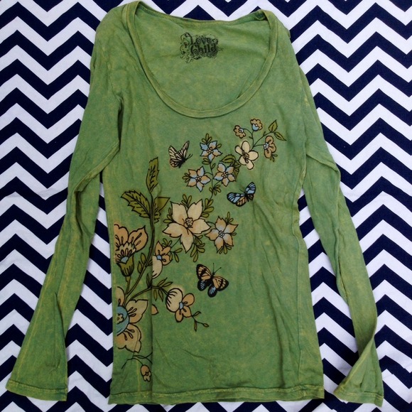 Tops - Green Long Sleeve LOVE Shirt