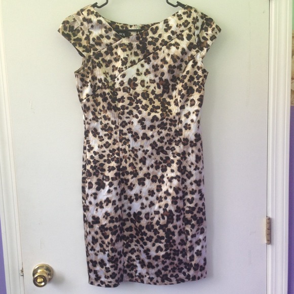 SOLD locally. Leopard print dress - Picture 2 of 4