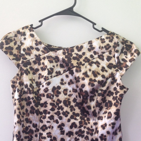 SOLD locally. Leopard print dress - Picture 4 of 4