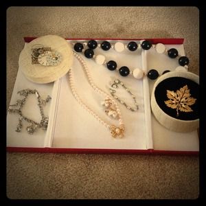 Costume jewelry lot