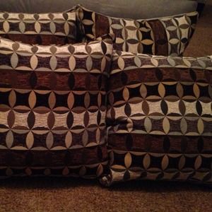 Accent pillows for sofa...