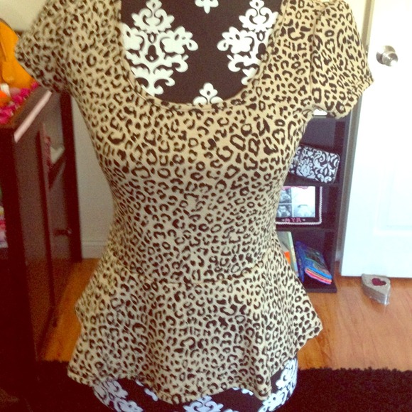 ❌❌Sold❌❌Cheetah peplum top