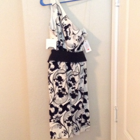 One shoulder cocktail dress