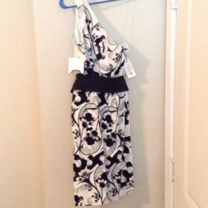 One shoulder cocktail dress