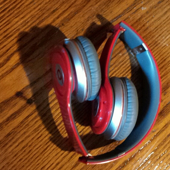 Beats - Picture 2 of 3