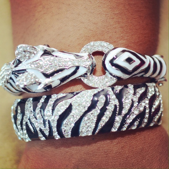 Jewelry - On hold - Tiger Stripe Bangle