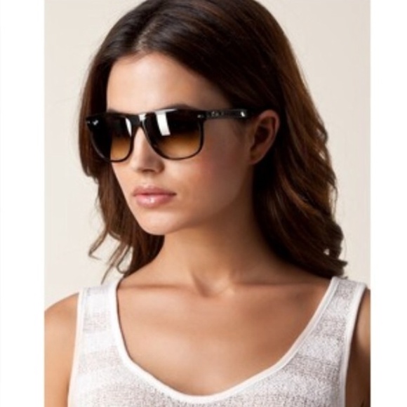 Ray-Ban Accessories - Ray Ban tortoise sunglasses.