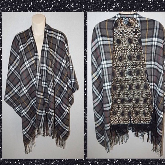 Free People Accessories - Free people crochet plaid shawl poncho