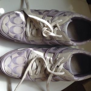 🎉🎊REDUCED Coach lilac shoes size 10