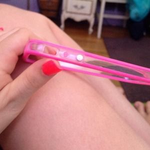 iPhone 4/4s pink bumper case